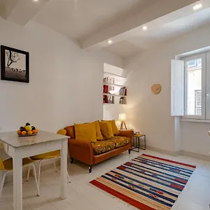 Monti Boutique - Live It Local! , Rome Italy