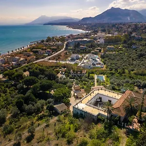 https://agriturismo-villa-cefala.sicilyhotelsitaly.net